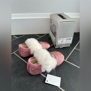 NEW! Never worn Ugg booties (baby girl)